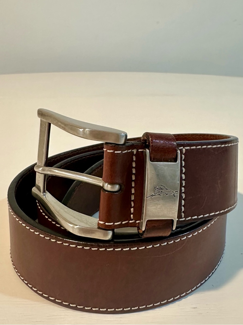 Tommy Bahama men’s brown leather belt size 32